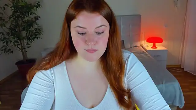 PolinaSalvatore online show from December 13, 2025, 8:04 pm