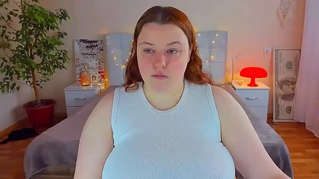 PolinaSalvatore online show from March 19, 2026, 11:21 am