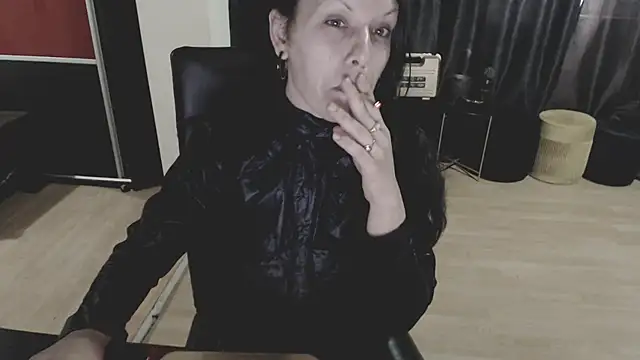 GoldenSasha online show from October 26, 2025, 2:06 pm