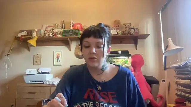 Snapshot of SweetMaisie chatting on April 17, 2026, 5:27 pm SweetMaisie online show from April 17, 2026, 5:27 pm