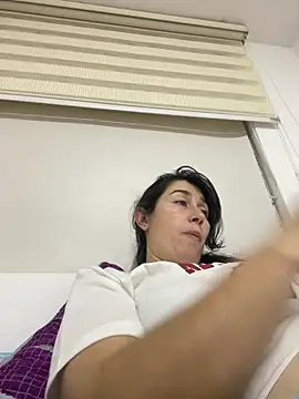 Snapshot of andreaisis2 chatting on February 20, 2025, 2:18 am andreaisis2 online show from February 20, 2025, 2:18 am