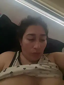 Snapshot of andreaisis2 chatting on March 16, 2025, 6:01 pm andreaisis2 online show from March 16, 2025, 6:01 pm