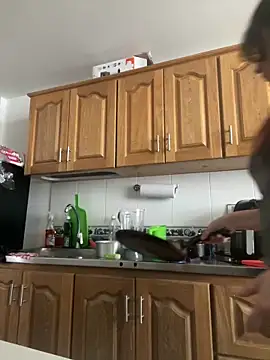 Snapshot of andreaisis2 chatting on March 4, 2025, 5:13 pm andreaisis2 online show from March 4, 2025, 5:13 pm