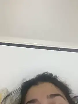 Snapshot of andreaisis2 chatting on March 3, 2025, 10:42 pm andreaisis2 online show from March 3, 2025, 10:42 pm