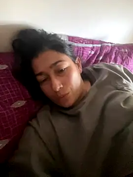 Snapshot of andreaisis2 chatting on November 27, 2025, 1:11 pm andreaisis2 online show from November 27, 2025, 1:11 pm