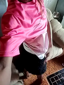 Slenderxxx2 online show from April 14, 2026, 8:52 am