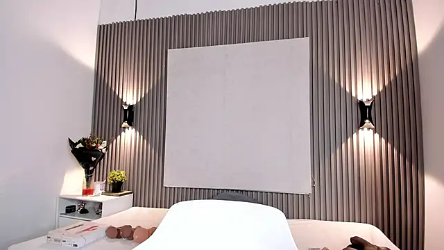 Zafiiraa online show from October 28, 2025, 11:53 am