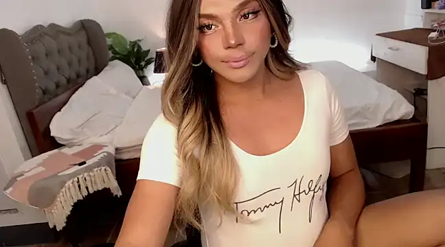 Snapshot of liaa_lurrecams chatting on January 24, 2025, 12:41 pm liaa lurrecams online show from January 24, 2025, 12:41 pm