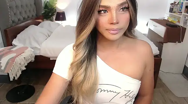 Snapshot of liaa_lurrecams chatting on March 19, 2025, 6:01 pm liaa lurrecams online show from March 19, 2025, 6:01 pm