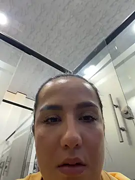 Alexxandra 12 online show from May 14, 2026, 5:10 pm