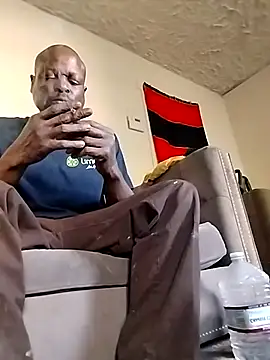 Snapshot of Daddy_hook chatting on March 22, 2025, 12:17 am Daddy hook online show from March 22, 2025, 12:17 am