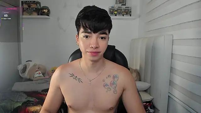 santy7v7 online show from March 21, 2026, 1:26 pm