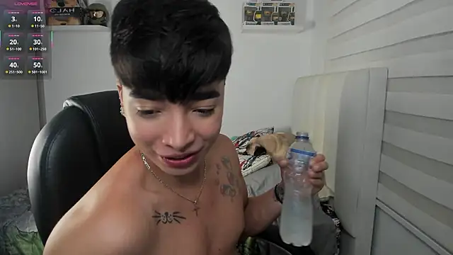 Snapshot of santy7v7 chatting on February 17, 2026, 1:41 pm santy7v7 online show from February 17, 2026, 1:41 pm