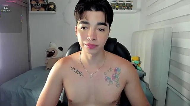 Snapshot of santy7v7 chatting on February 4, 2026, 1:17 pm santy7v7 online show from February 4, 2026, 1:17 pm