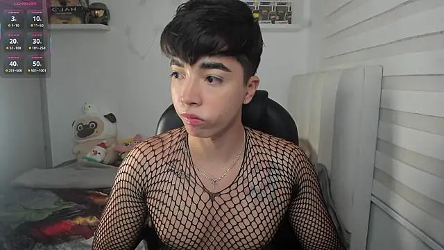 santy7v7 online show from March 8, 2026, 1:36 pm