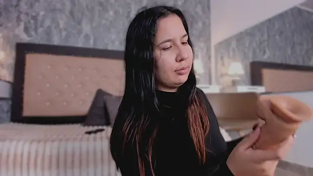 Lia sarahi online show from November 9, 2025, 12:09 pm