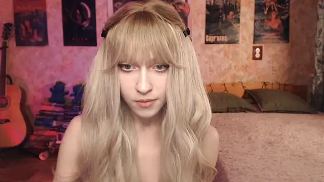 Friendly Ellie online show from March 9, 2025, 12:21 am