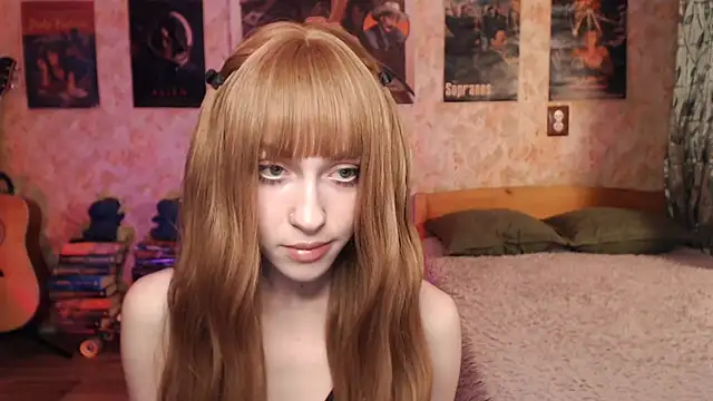 Friendly Ellie online show from December 3, 2025, 11:25 pm