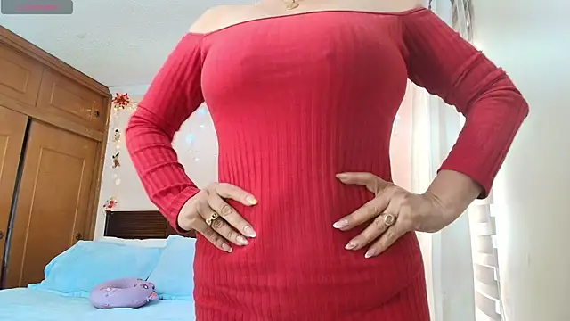 Snapshot of ISABEEL_SOFIA01 chatting on May 31, 2026, 6:20 pm ISABEEL SOFIA01 online show from May 31, 2026, 6:20 pm
