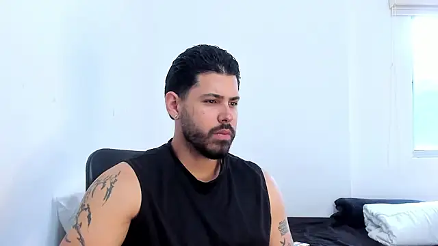 Justyn Torres online show from November 25, 2025, 11:54 am