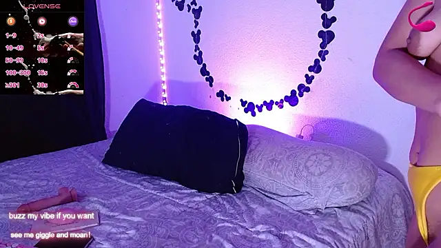 Snapshot of KLOE_MARTINS chatting on February 21, 2026, 10:39 am KLOE MARTINS online show from February 21, 2026, 10:39 am