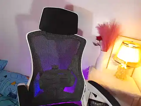 MajesticKitana online show from February 5, 2026, 3:13 am