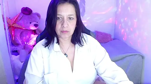 Snapshot of camilalatti chatting on April 23, 2026, 12:39 am camilalatti online show from April 23, 2026, 12:39 am