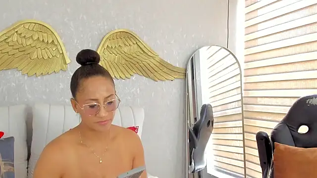 EmmaFerrary online show from February 26, 2026, 4:40 pm