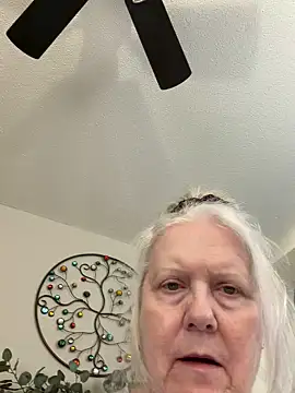 Kaitlyn Winters online show from January 14, 2026, 7:06 pm