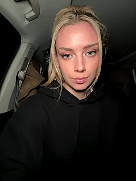 Snapshot of HopeHeaven chatting on September 21, 2025, 8:36 pm HopeHeaven online show from September 21, 2025, 8:36 pm