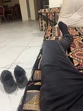 Snapshot of MAHKE12 chatting on October 8, 2025, 4:51 pm MAHKE12 online show from October 8, 2025, 4:51 pm