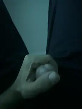 Snapshot of MAHKE12 chatting on October 21, 2025, 9:58 pm MAHKE12 online show from October 21, 2025, 9:58 pm