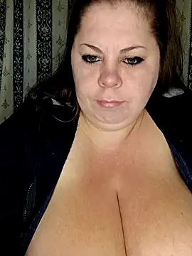 Ginabig online show from October 30, 2025, 4:44 am