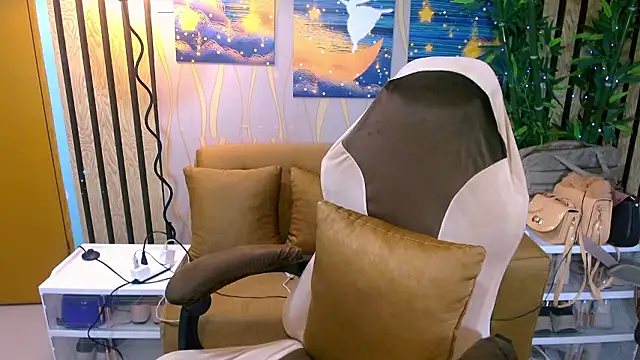 UrSweetKatCakes online show from January 8, 2026, 11:55 pm