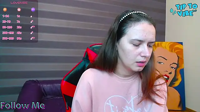 iris nikhols online show from October 8, 2025, 2:02 am