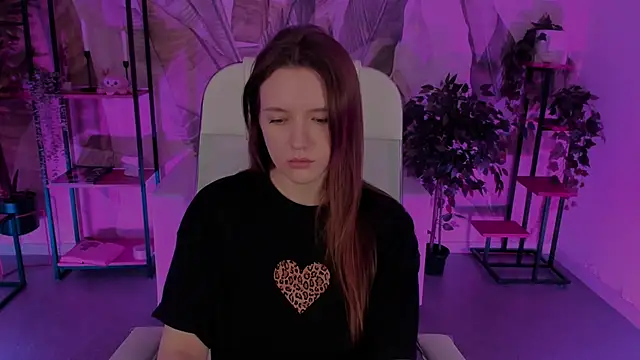 JennyDens online show from March 19, 2025, 5:52 am