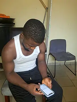 Snapshot of vannycov chatting on February 13, 2026, 8:25 am vannycov online show from February 13, 2026, 8:25 am