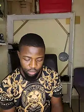 Snapshot of vannycov chatting on February 17, 2026, 10:51 pm vannycov online show from February 17, 2026, 10:51 pm