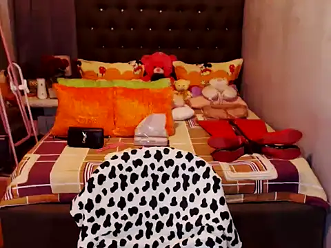 UnMarriedwifeTSX online show from October 13, 2025, 12:56 am