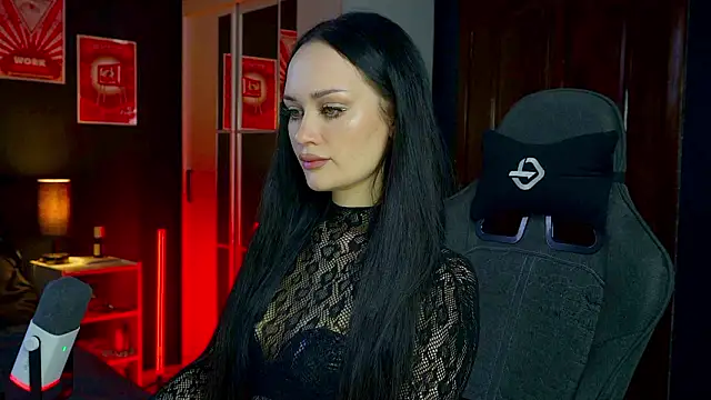 Snapshot of QueenAliss chatting on February 12, 2026, 8:03 am QueenAliss online show from February 12, 2026, 8:03 am