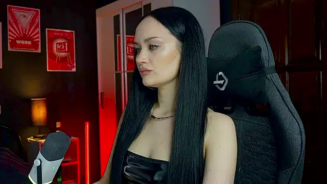 Snapshot of QueenAliss chatting on March 1, 2026, 6:24 am QueenAliss online show from March 1, 2026, 6:24 am