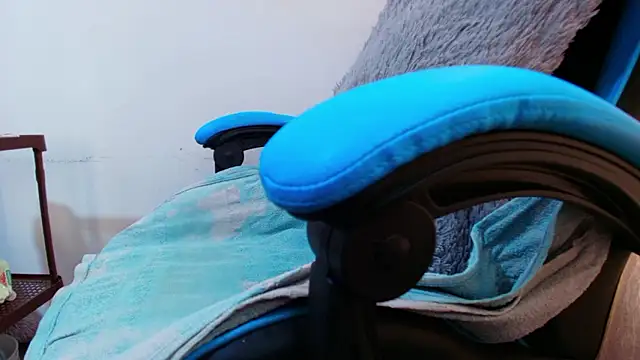 Snapshot of klylls_squirt_ chatting on February 27, 2026, 8:19 pm klylls squirt online show from February 27, 2026, 8:19 pm