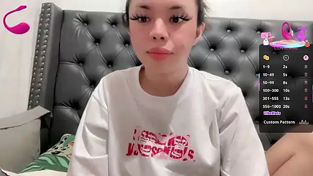 Snapshot of SweetCheska19 chatting on September 17, 2025, 9:33 am SweetCheska19 online show from September 17, 2025, 9:33 am