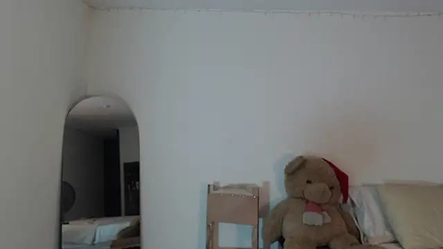 ValienteGirl  online show from February 28, 2026, 2:22 am