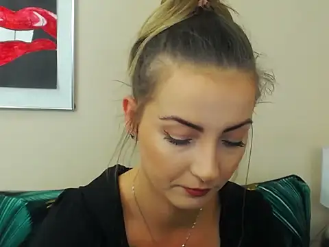 NatalieSexy online show from October 28, 2025, 7:18 am