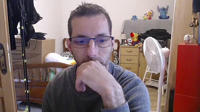 steph19x5 online show from December 4, 2025, 10:58 am