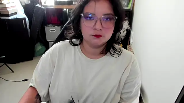 aika-dreams online show from October 11, 2025, 1:45 pm