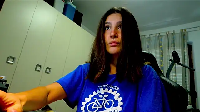 Snapshot of GodlyTheia chatting on October 21, 2025, 9:41 am GodlyTheia online show from October 21, 2025, 9:41 am