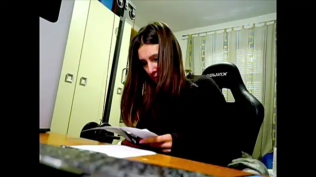 Snapshot of GodlyTheia chatting on February 7, 2026, 12:02 pm GodlyTheia online show from February 7, 2026, 12:02 pm