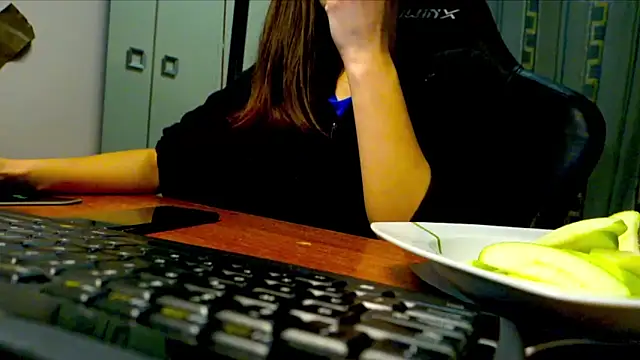 Snapshot of GodlyTheia chatting on February 5, 2026, 3:08 pm GodlyTheia online show from February 5, 2026, 3:08 pm